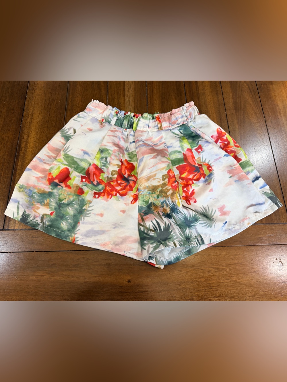 Love & Other Things Watercolor Floral Shorts Size S Tropical Smocked Waist